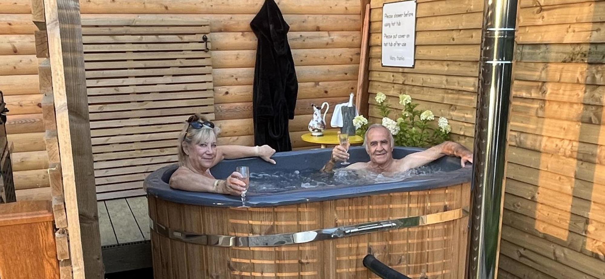 Oak Boutique Includes Hot Tub Air Con & Dog Holiday home York
